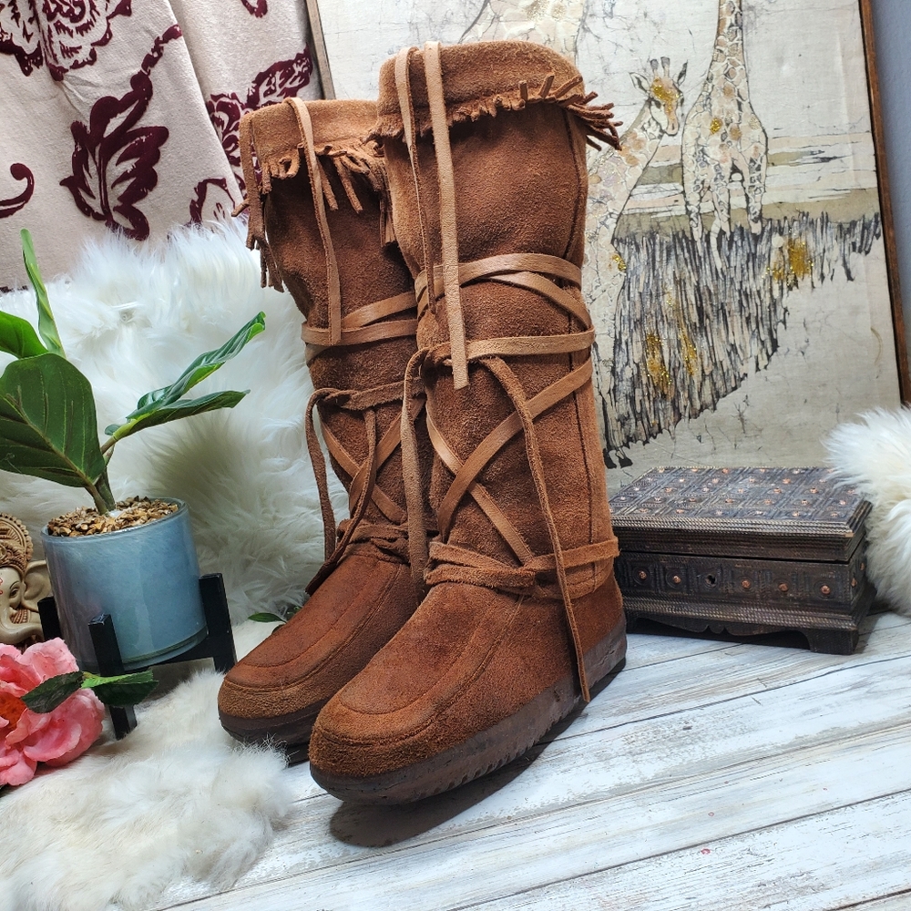 Steger Mukluks kodiak chestnut suede strappy boots